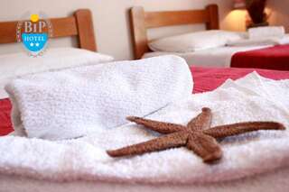 Отель Hotel BIP Будва Двухместный номер с 2 отдельными кроватями-6